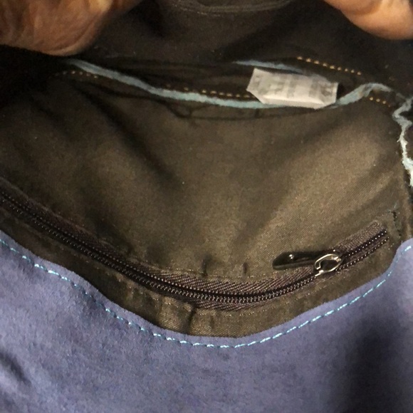 P&G Texas flag genuine leather red, cream, and blue crossbody with fringes. - Picture 9 of 16